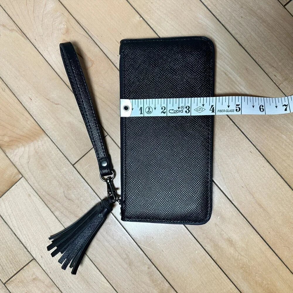 NWOT Pebbled Black Leather Wallet Clutch Wristlet with Tassel and zipper detail